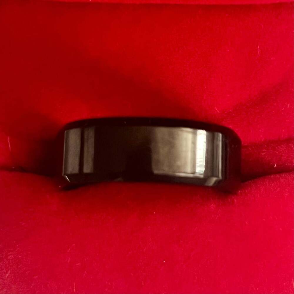 Black Beveled Titanium Steel Polished Finish Band Ring Size 13